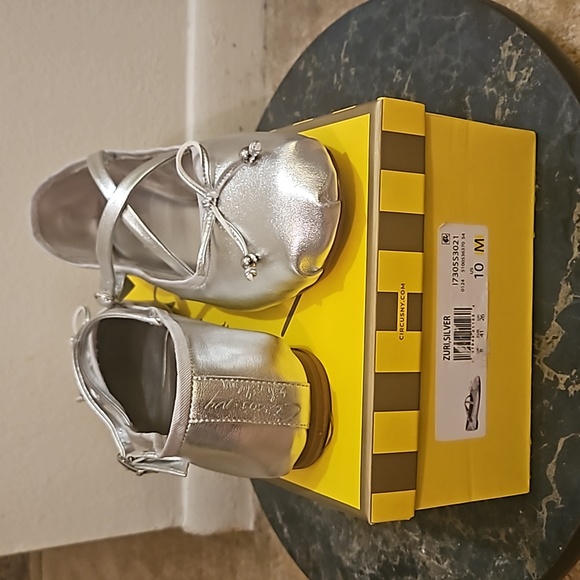 Circus NY By Sam Edelman Zuri Balerina Flat In Metalic Silver - Picture 5 of 15